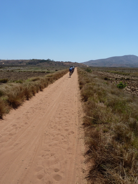 vers le massif Ambohimanda