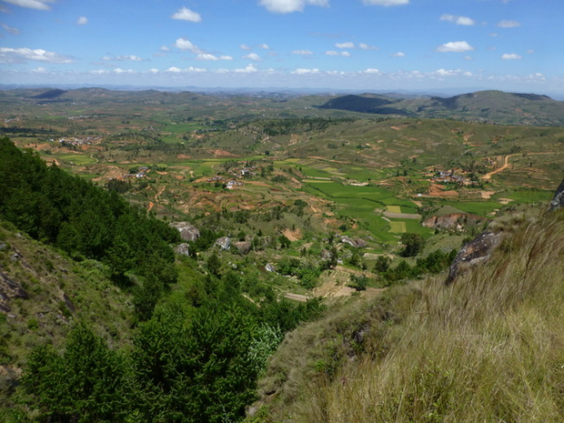 Versant sud Tana droit devant 30 km à vol d'oiseau