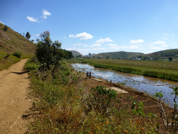 tour du massif Andoharano, lac Farihindrano