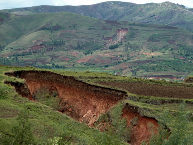 lavaka crevasse