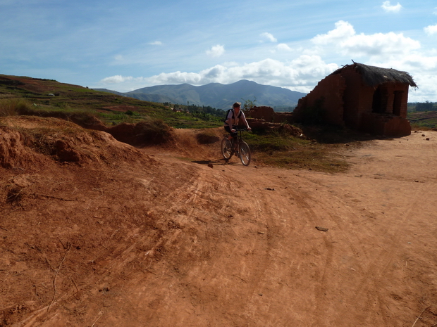 tour lac Ampefy ,massif Ambohimiangara 1844 m