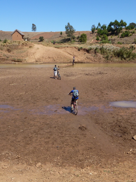 octobre au plus fort de la saison sèche traversée à sec de l' Andromba