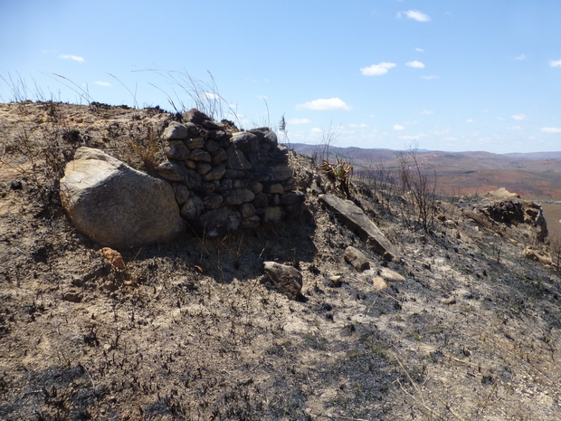 les Sites fortifiés des hauts plateaux Remparts du Rova Ambohitsiroa