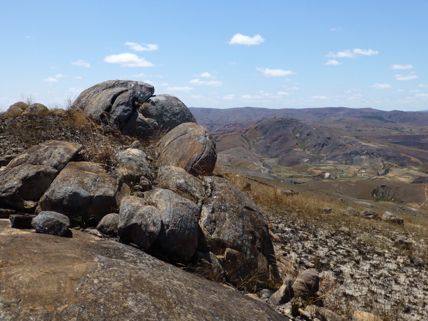 les Sites fortifiés des hauts plateaux Rova Ambohitsiroa