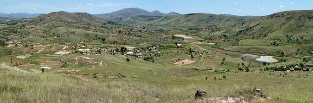 la vallée de l' Ampivalanana