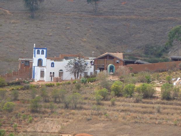 Eglise Avaratrambolo