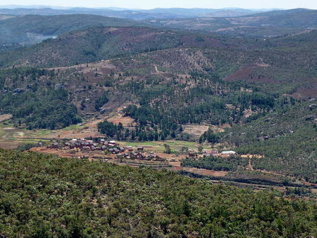 Village Nanelezana