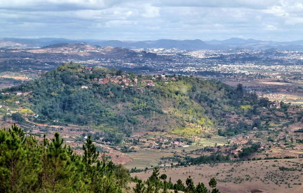 du massif Langana la colline sacrée Ambohimanga