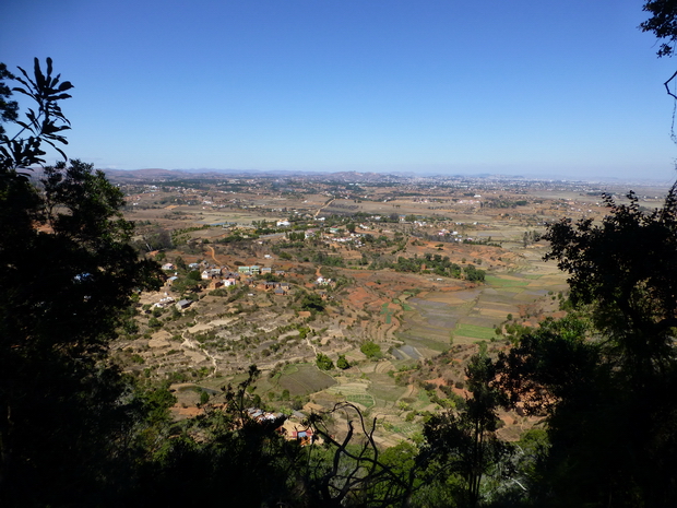 Vue sur Tana du poste de guet de Mangarivotra