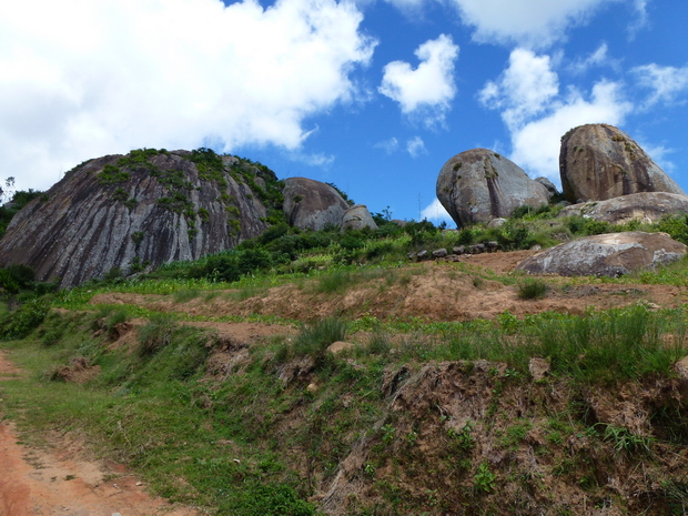 montée sur Ambatomanoina