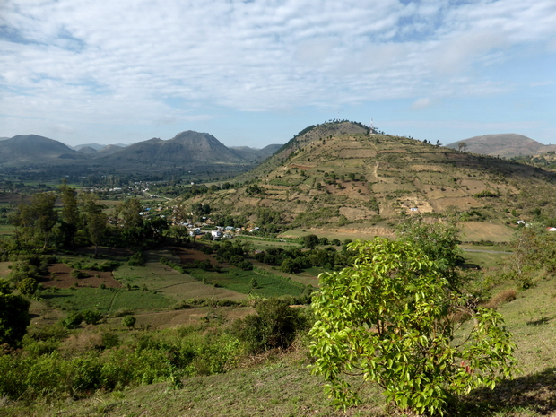 village Sahapetraka et le dôme Nene