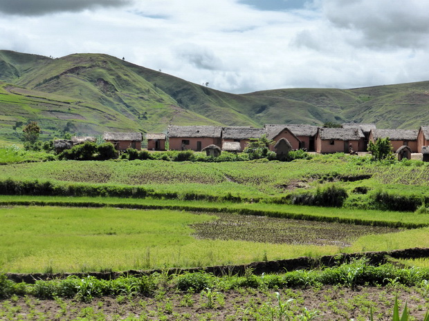 Vallée de la Sahora :  Village Antaboaka