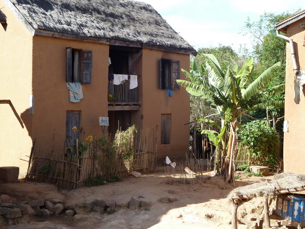 au nord de talata Volonondry, maison typique des Hauts Plateaux