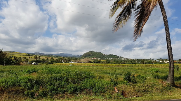 Piton du Calvaire vue sous cet angle le "Ambohimanga réunionnnais"